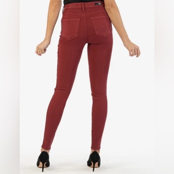 Kut from the Kloth MIA Skinny Jean in Plum - Picture 2 of 12